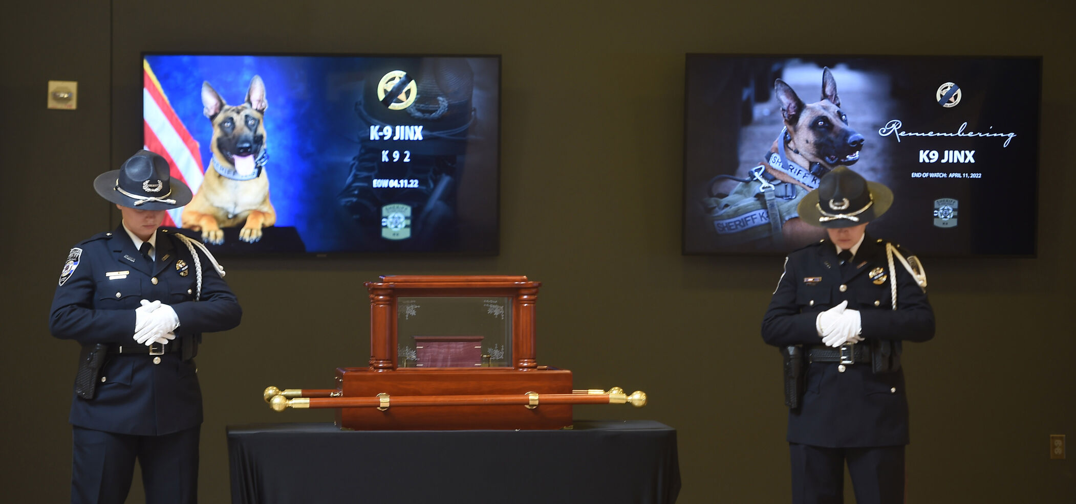 042122-news-dog-memorial 03.JPG